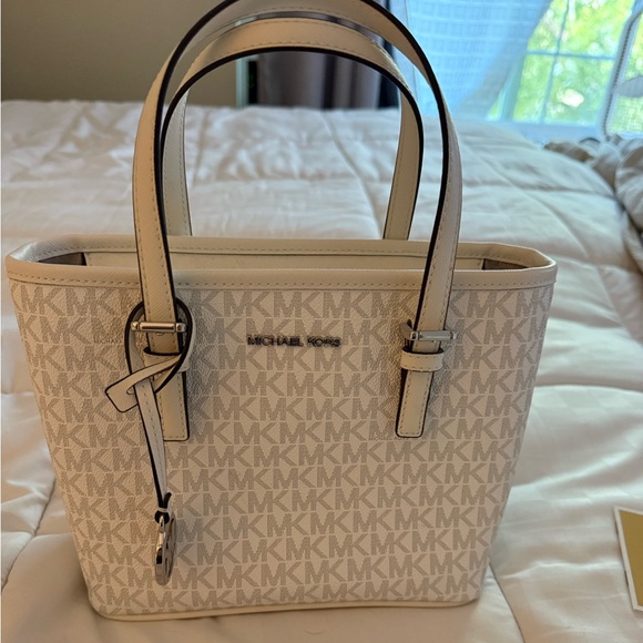 Michael Kors White Signature Satchel NWOT - Picture 3 of 5
